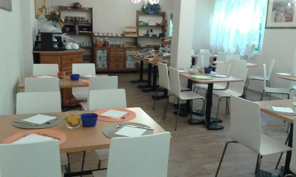 Hotel La Gioiosa Rimini 3*,